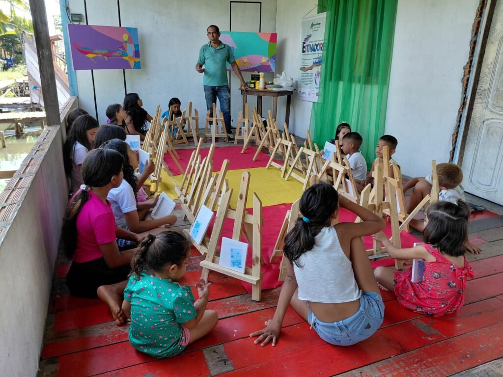 fum-3-1024x768 Exposição do artista plástico Jeriel Luz retrata, em pinturas a força dos estivadores e ribeirinhos na orla de Macapá.
