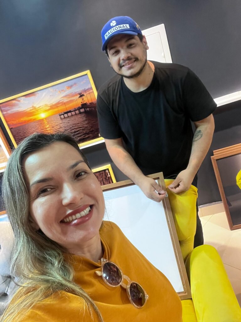 Imagem-do-WhatsApp-de-2025-08-19-as-14.38.36_77828232-768x1024 EXPOSIÇÃO “INVISÍVEIS AO OLHAR COMUM”