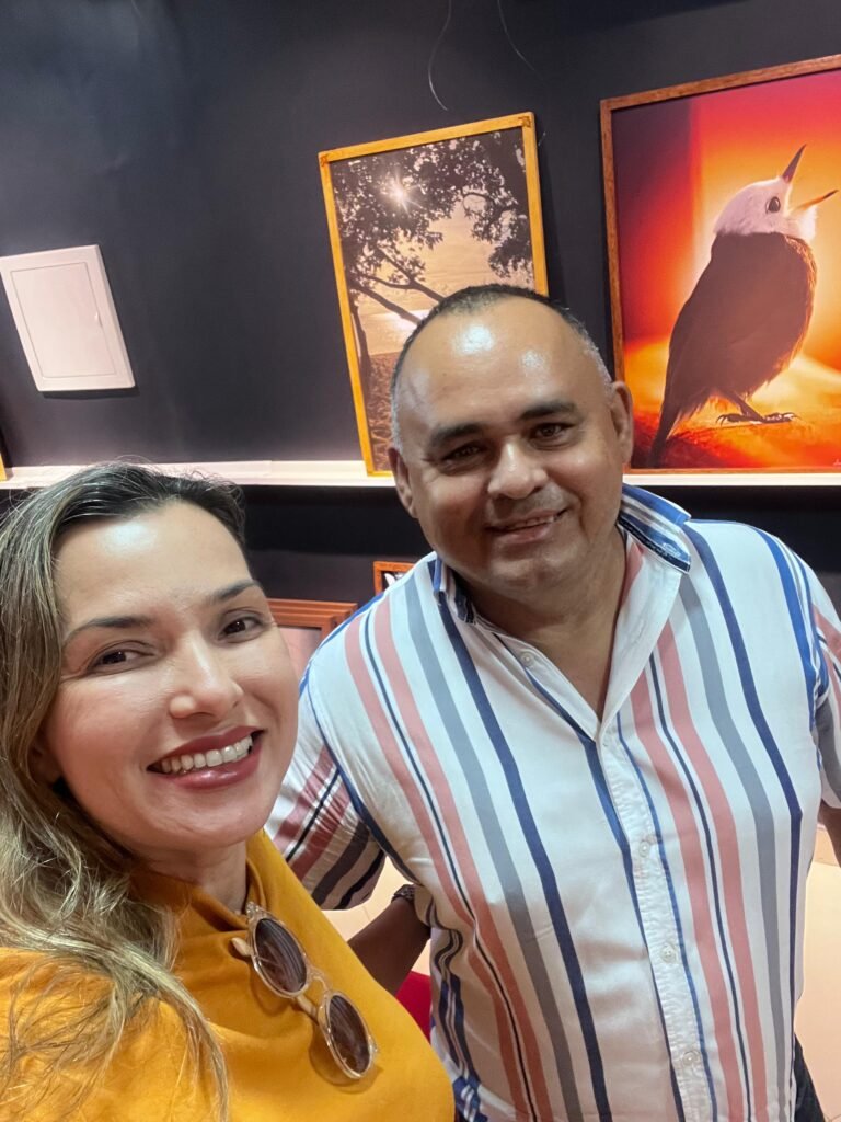 Imagem-do-WhatsApp-de-2025-08-19-as-14.38.36_a90e7d7f-768x1024 EXPOSIÇÃO “INVISÍVEIS AO OLHAR COMUM”