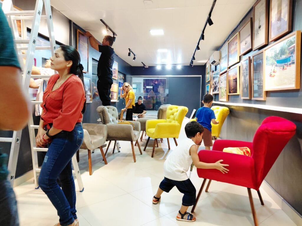 Imagem-do-WhatsApp-de-2025-08-19-as-14.38.39_6d3171c6-1024x768 EXPOSIÇÃO “INVISÍVEIS AO OLHAR COMUM”