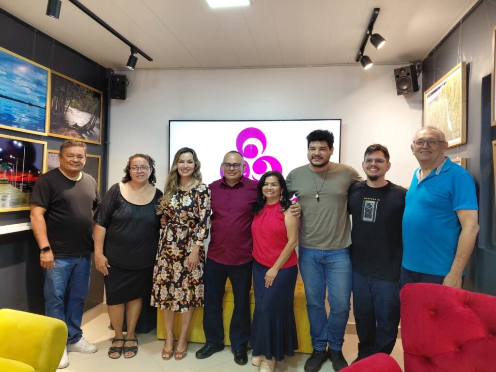 Imagem-do-WhatsApp-de-2025-08-19-as-15.43.36_ec0846f0-1024x768 EXPOSIÇÃO “INVISÍVEIS AO OLHAR COMUM”