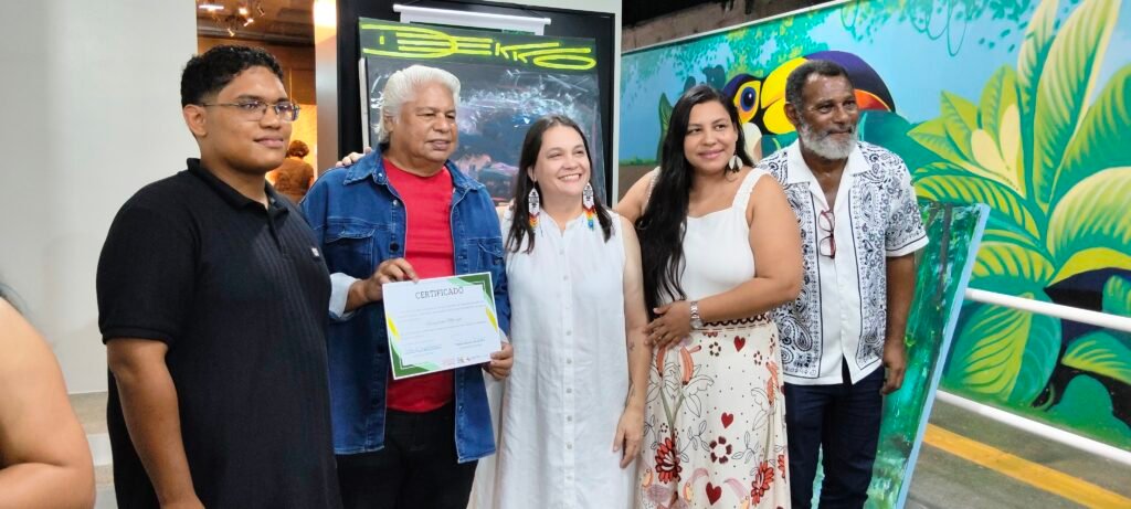 IMG20260508202920-1024x461 Cores, cultura e ancestralidade: exposição “Amazônia em Traços” movimenta a cena artística no Amapá