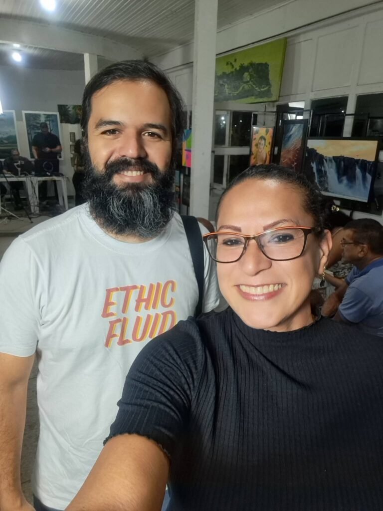 WhatsApp-Image-2026-05-07-at-23.26.39ad-768x1024 Cores, cultura e ancestralidade: exposição “Amazônia em Traços” movimenta a cena artística no Amapá