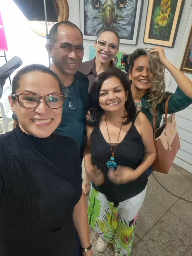 WhatsApp-Image-2026-05-07-at-23.26.45a-768x1024 Cores, cultura e ancestralidade: exposição “Amazônia em Traços” movimenta a cena artística no Amapá